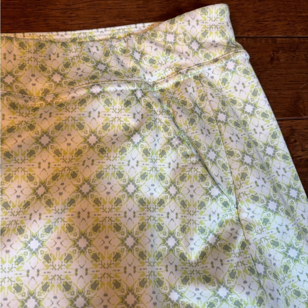 Woman’s PGA Tour green sunflux mini skort sz M - Picture 2 of 5